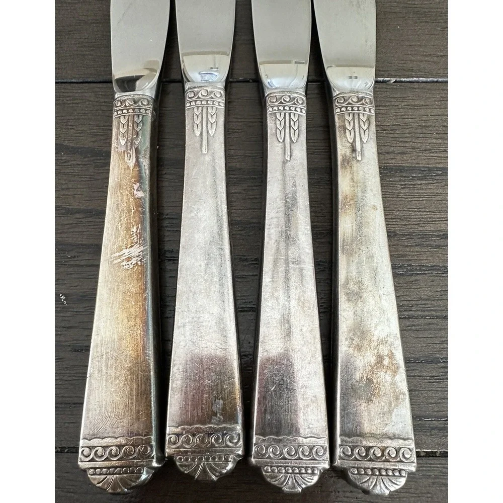 4 Oneida LTD 1881 Rogers Stainless Knives--